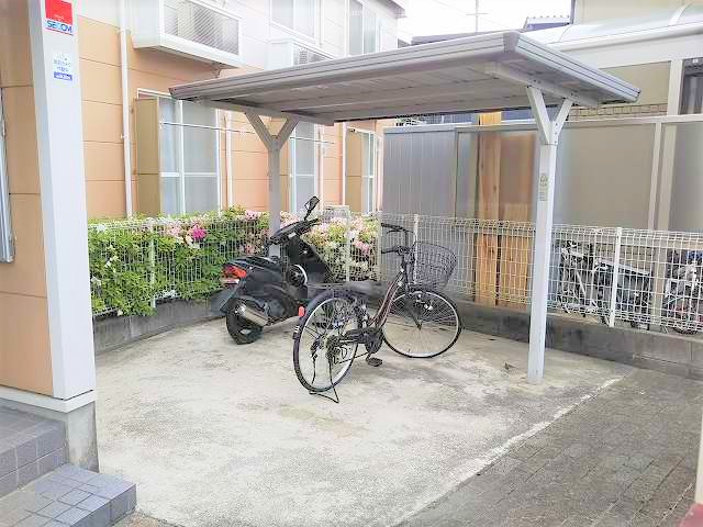 屋根付駐輪場