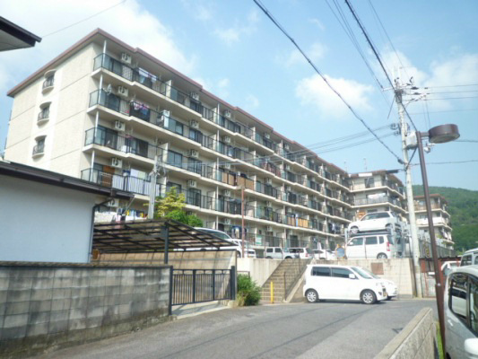 チュリス石山