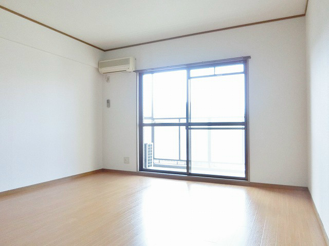 洋室は使いやすい正方形