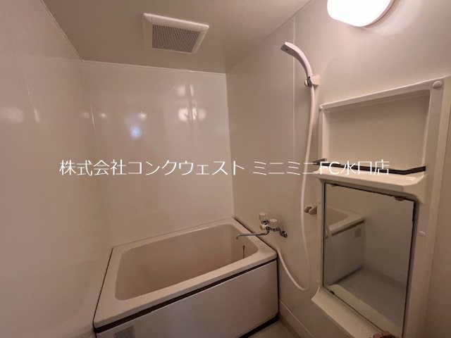 少しレトロ間のある浴室