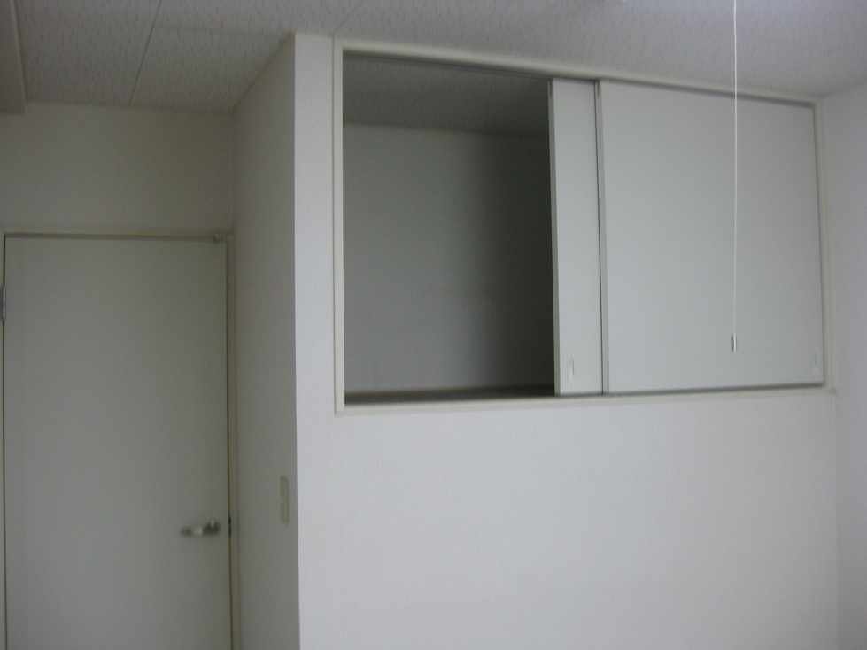 約6畳のお部屋にも収納あり