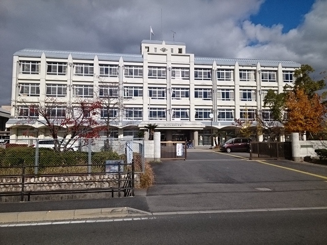 守山市立物部小学校まで1650m