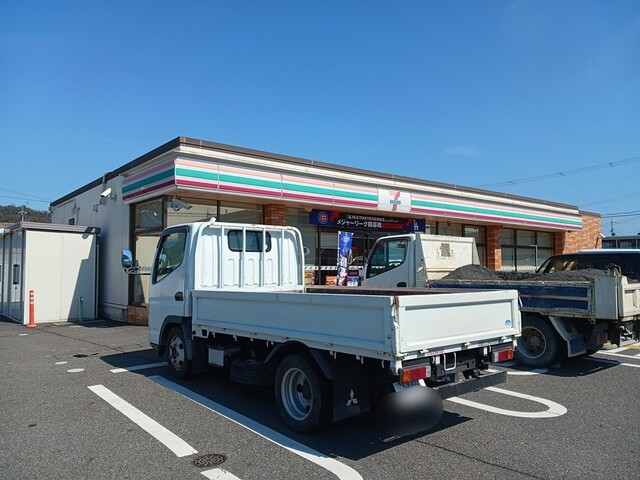 セブンイレブン八日市小脇店様まで300m