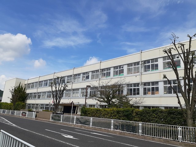 東近江市立八日市北小学校まで310m