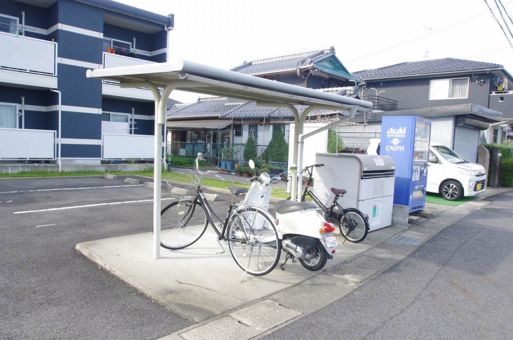 屋根付き駐輪場