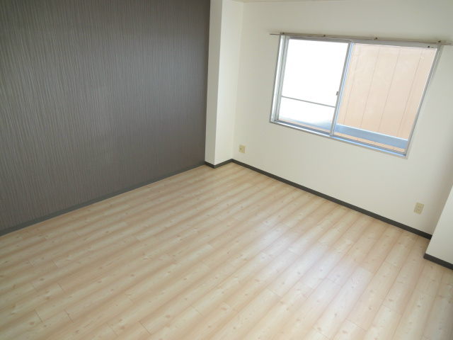 アクセントクロスのあるお部屋です。