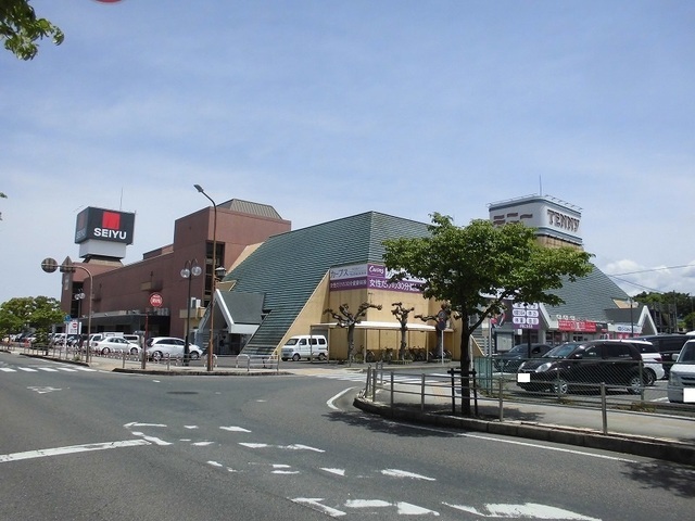 西友八日市店様まで780m