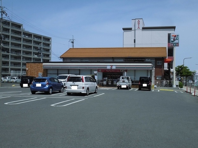 セブンイレブン八日市上之町店様まで760m