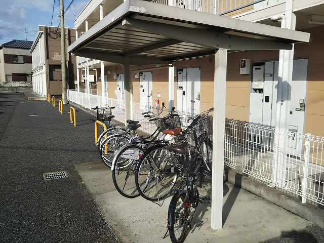 屋根付駐輪場