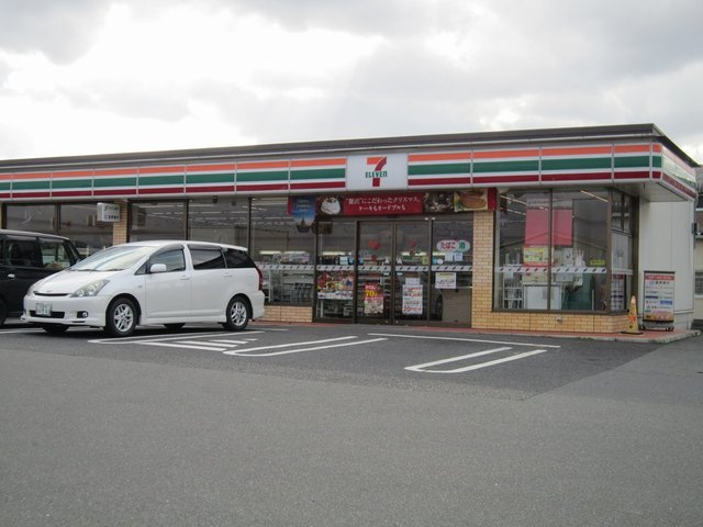 セブンイレブン滋賀蒲生市子松井まで1220m