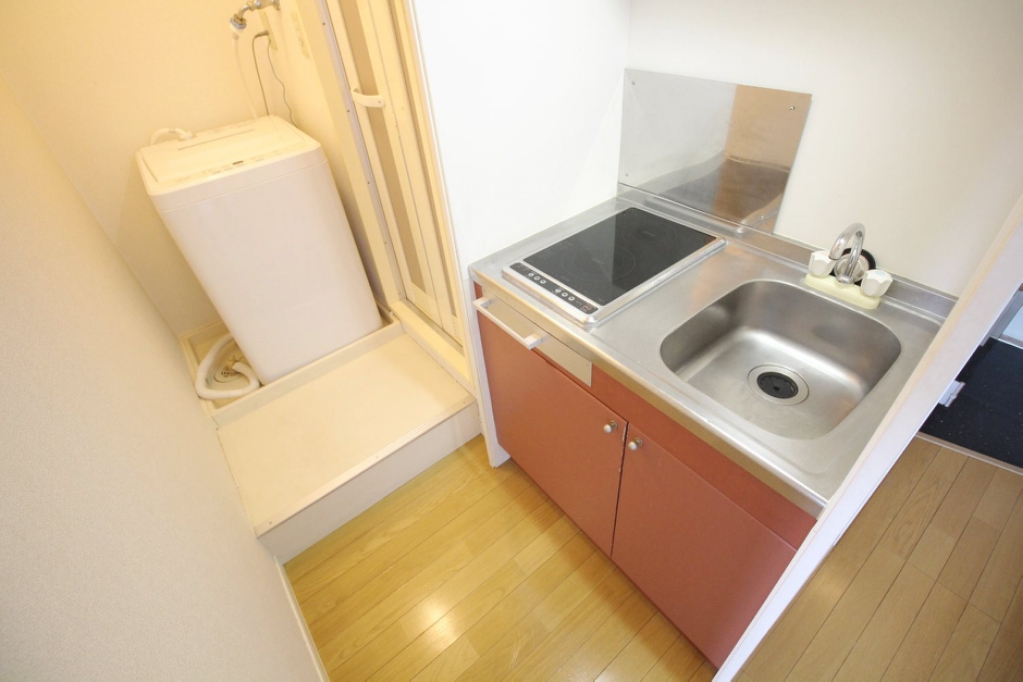 ２口の電気コンロ付きキッチンです♪（※写真は家電付きの部屋）