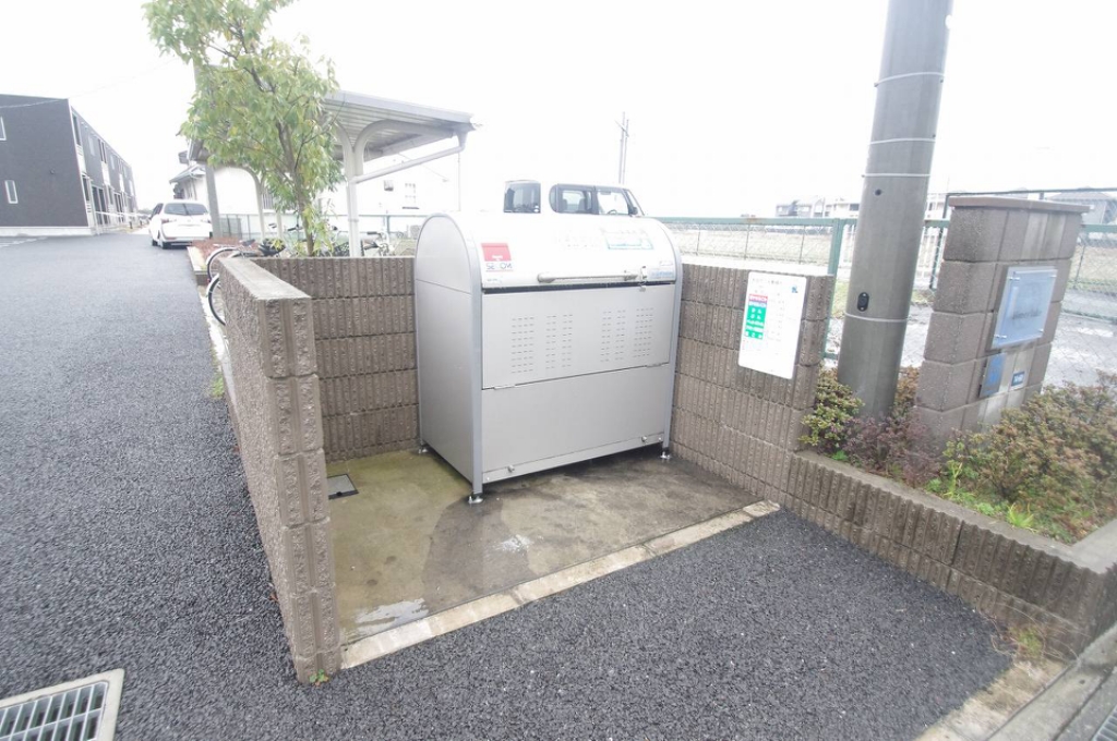 ゴミ置き場　BOXタイプですっきりゴミ出し