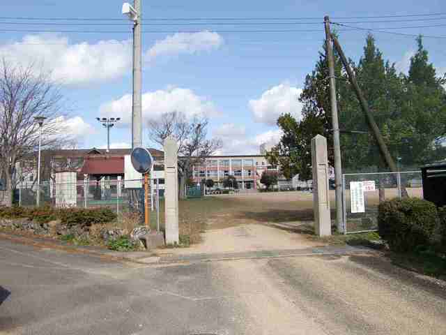 大原小学校まで1700m